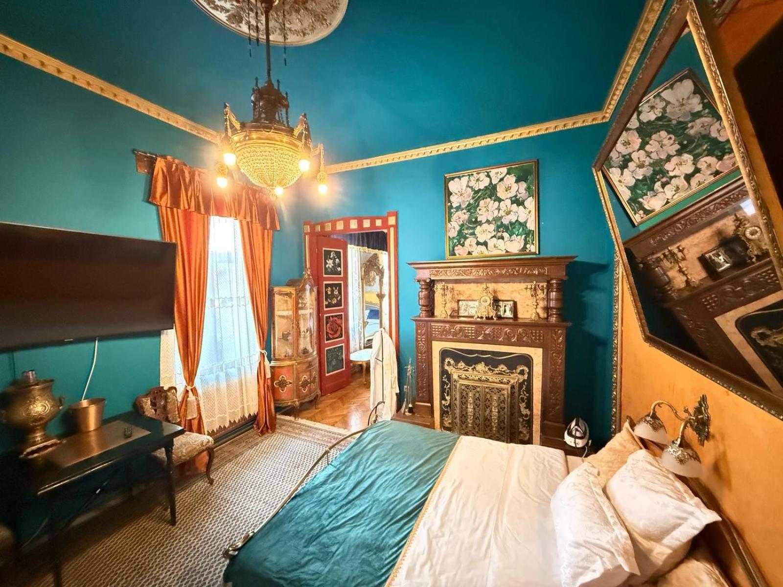 Classic Love Story In Old Cluj I Экстерьер фото