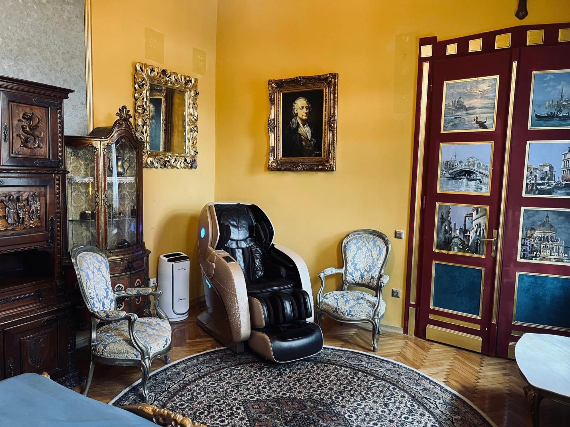 Classic Love Story In Old Cluj I Экстерьер фото